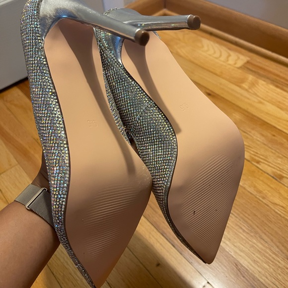 Brand new Steve Madden Attisha Rhinestone Heels - Picture 5 of 6